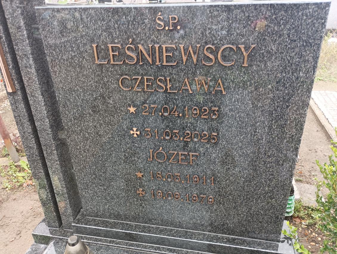 Grób Czesława Leśniewska