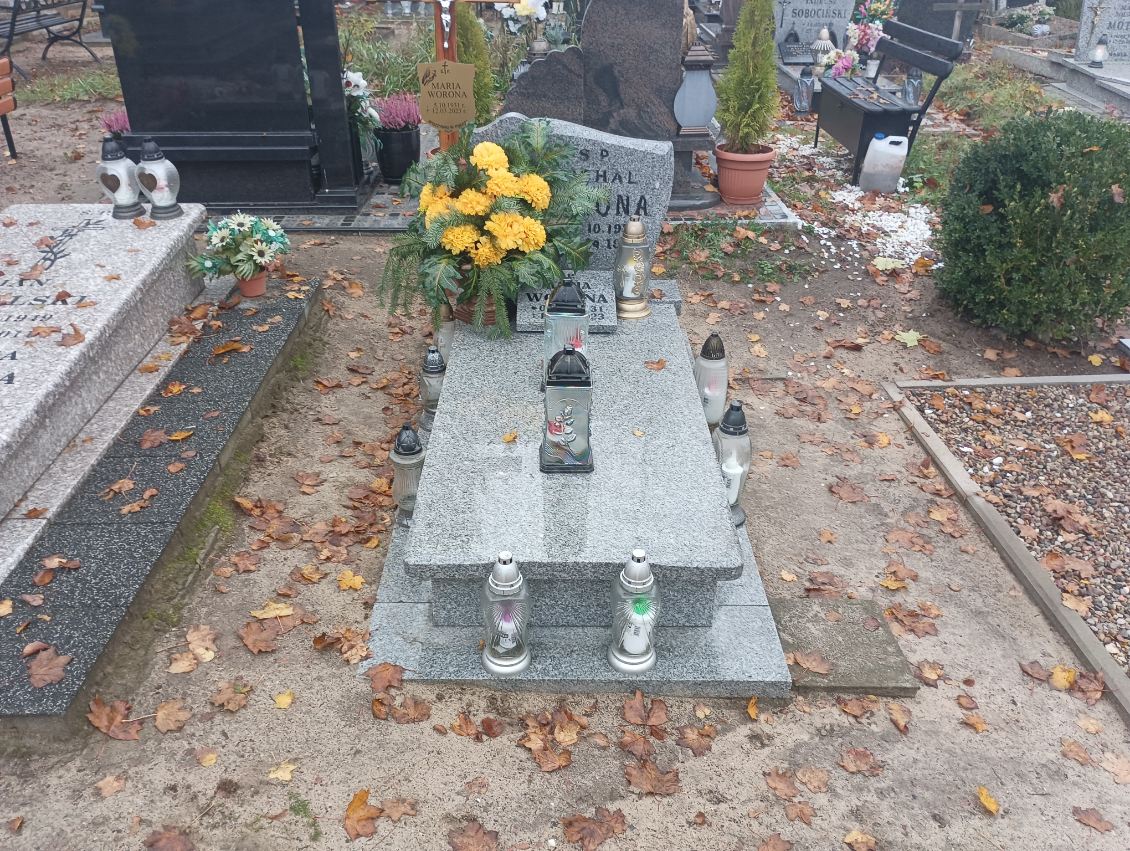 Grób Maria Worona