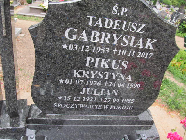 Grób Julian Pikus