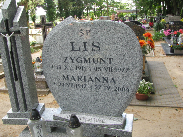Grób Marianna Lis